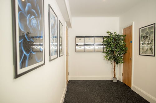 Photo 1 - Super Luxe 2 Bed Apartment Torquay - Stunning Harbour View - Near Babbacoombe & Beach.