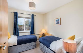 Photo 3 - Cozy 2 bed Room Flat, Walking Distance From Excel