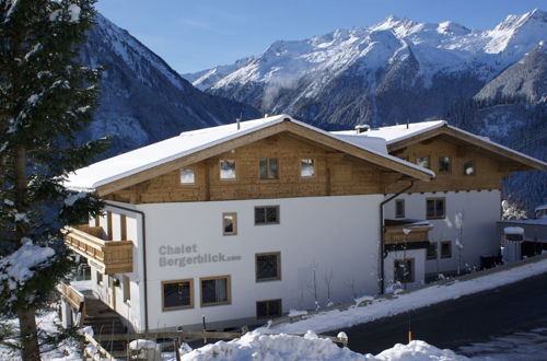 Foto 33 - Large Luxury Chalet near Ski Area Zillerarena Königsleiten