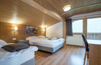 Photo 3 - Large Luxury Chalet near Ski Area Zillerarena Königsleiten