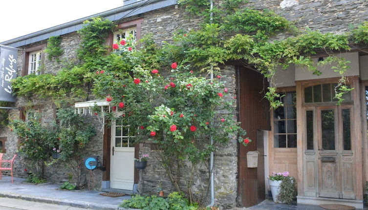 Photo 1 - Cozy Holiday Home in Bièvre with Hot Tub