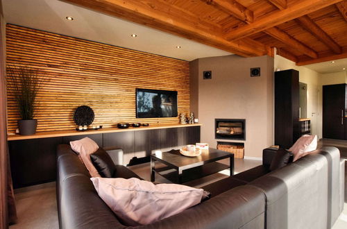 Photo 7 - Beautiful, Luxury Home with Sauna, Hot Tub, Private Bathrooms