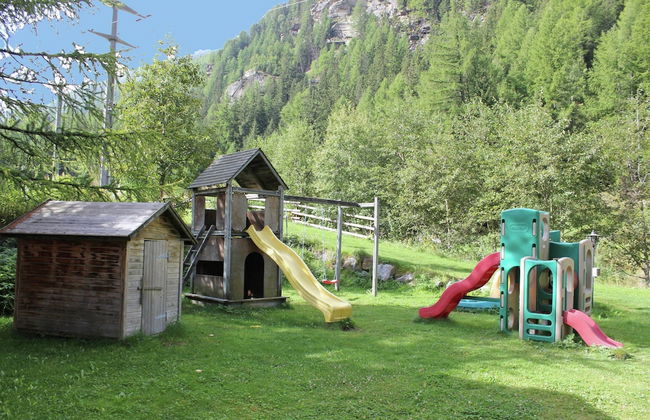 Chalet in Valais Near Ski Lift & Saas Valley - Foto 5