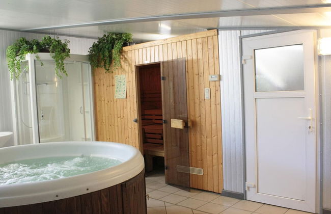 Winenne Home With Hot Tub - Foto 19