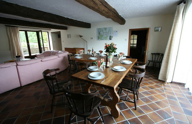 Winenne Home With Hot Tub - Foto 16