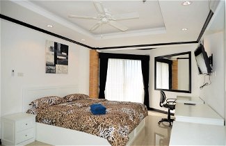 Photo 3 - 2 Bedroom Corner Apartment Jomtien Beach Condominium Pattaya