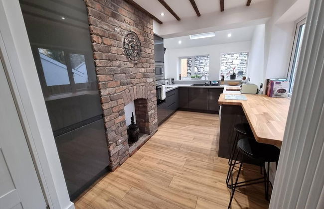 Modern 4-bedroom Townhouse With Private Garden - Foto 13