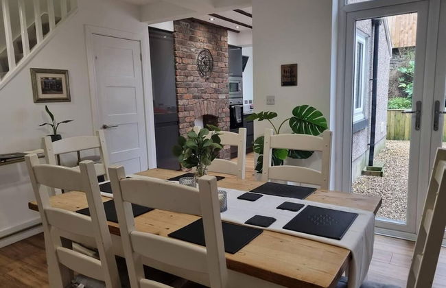 Modern 4-bedroom Townhouse With Private Garden - Foto 11