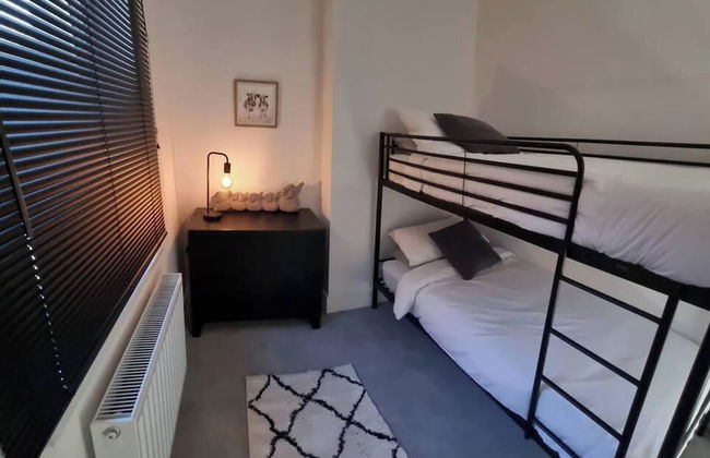 Modern 4-bedroom Townhouse With Private Garden - Foto 5