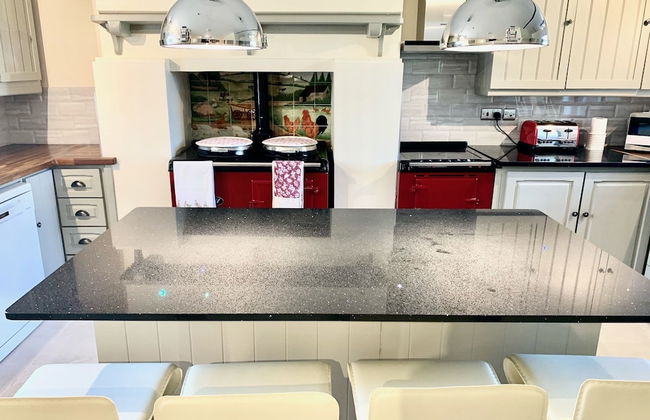 Stunning Estate Sleeps 22 Private Parking & Garden - Foto 12
