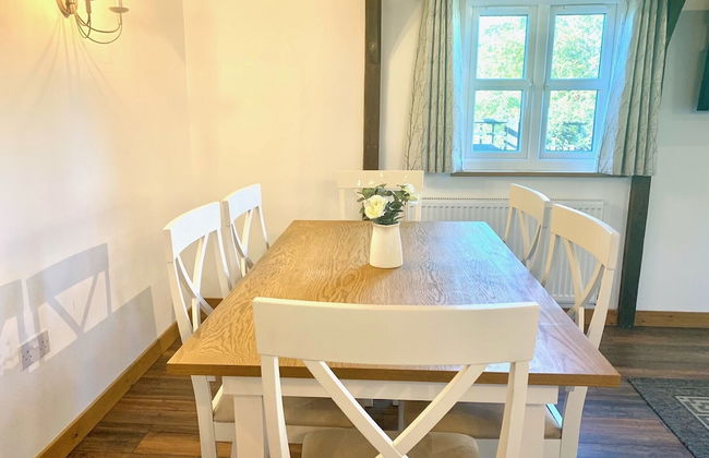 Boutique 3-bed Cottage in Hellingly - Foto 14