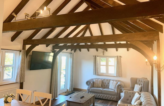 Boutique 3-bed Cottage in Hellingly - Foto 16