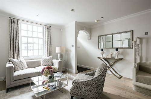Photo 25 - Ultra luxurious London home for 5-7