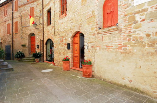 Photo 32 - Charming Borgo Medievale Apartment