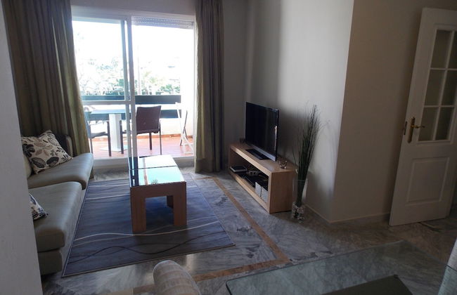 Beachside Apartment Near Puerto Banus - Photo 7