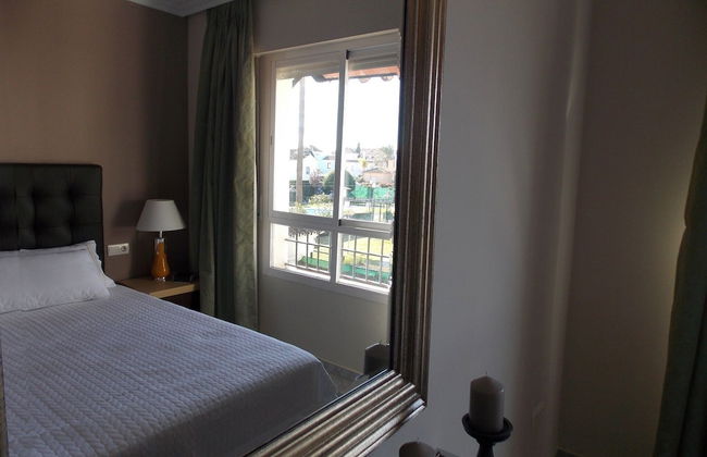 Beachside Apartment Near Puerto Banus - Photo 3