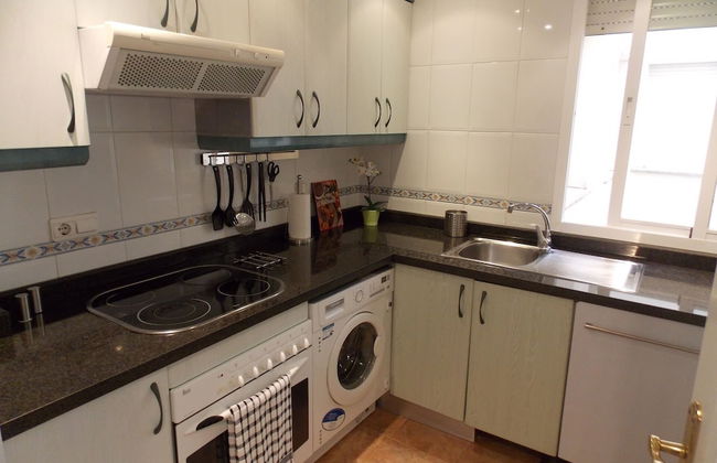 Beachside Apartment Near Puerto Banus - Photo 6