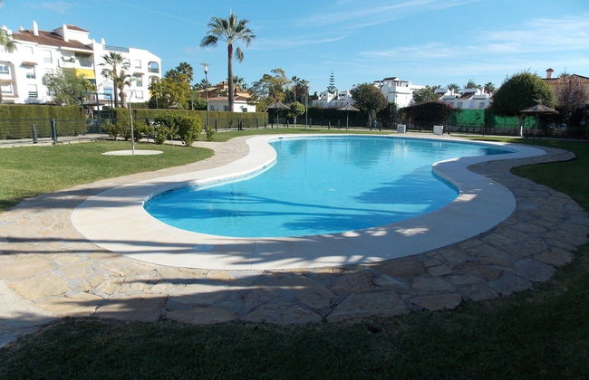 Beachside Apartment Near Puerto Banus - Photo 17