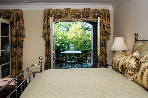 Foto 6 - Belle Meade Villa - A True Sight to Behold with Sprawling Acres, Pool 30 day min