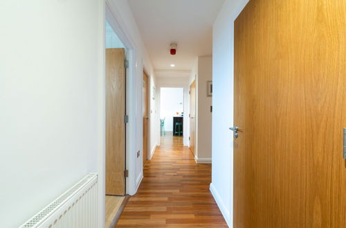 Foto 27 - Two Bedroom Flat With Balcony in Central Wimbledon by Underthedoormat