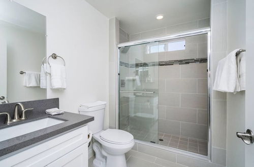 Photo 19 - Brand NEW Modern Luxury 3bdr Townhome In Silver Lake