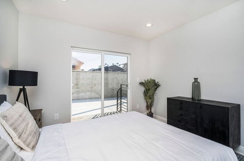 Photo 8 - Brand NEW Modern Luxury 3bdr Townhome In Silver Lake