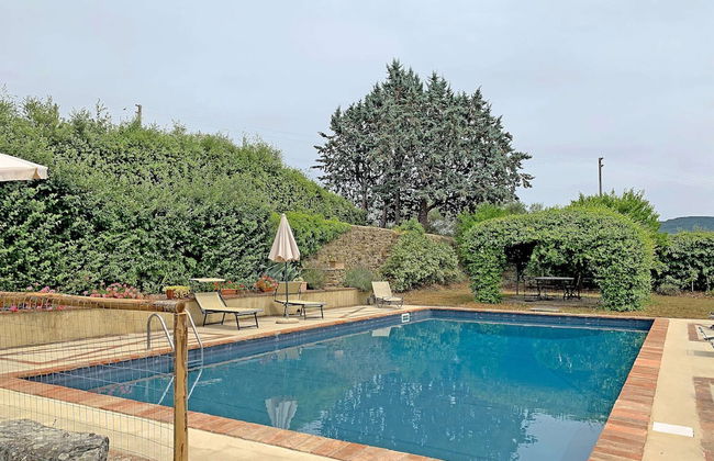 Stunning Villa With Terrace and Private Pool in Tuscan Hills - Photo 11