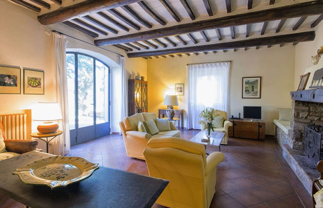 Stunning Villa With Terrace and Private Pool in Tuscan Hills - Photo 6