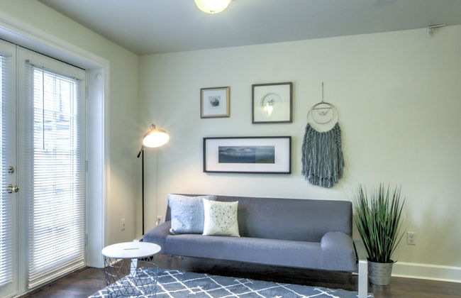 Capitol Hill Apartments - Photo 8