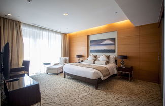 Photo 2 - Ultimate Luxury at Fashion Avenue Dubai Mall Residences