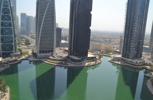 Foto 16 - Delightful Lake View 1 Bedroom in JLT