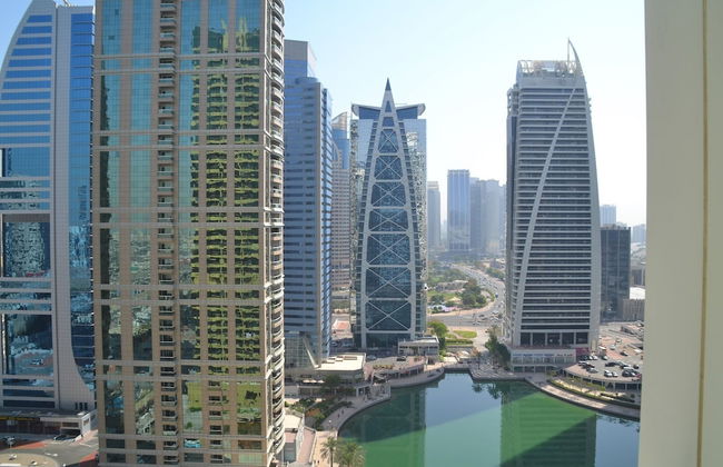 Delightful Lake View 1 Bedroom in JLT - Foto 1