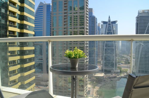 Foto 19 - Delightful Lake View 1 Bedroom in JLT