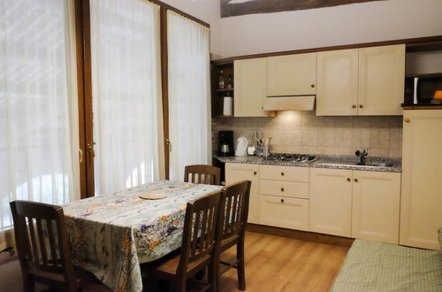 Photo 5 - Tigli Apartment With two Bedrooms and one Bathroom on the Second Floor With 4 Metre Glass Window Apartment 6