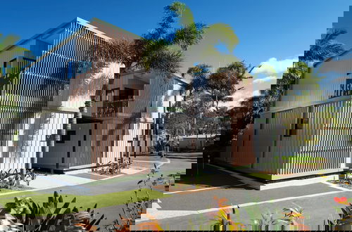 Foto 1 - Ashmore Palms Holiday Village