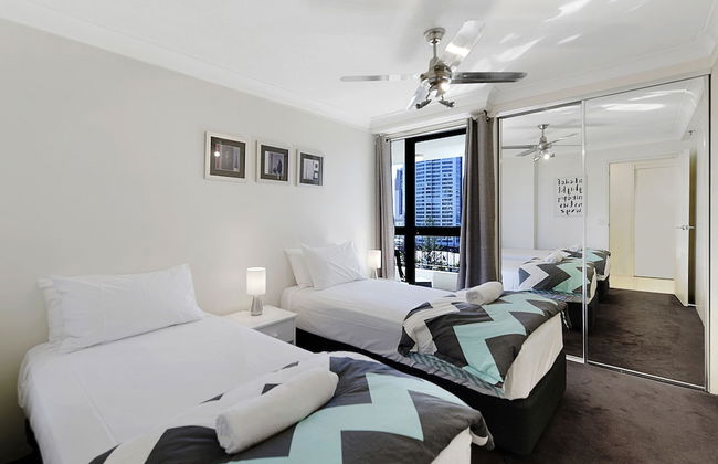 Surfers Century Oceanside Apartments - Foto 2