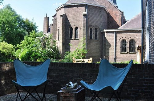 Photo 16 - Spacious Holiday Home in Borkel en Schaft With Garden