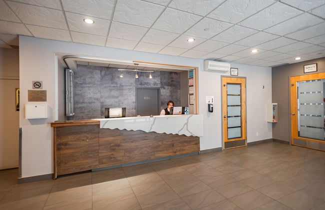 Hotel Les Suites Labelle - Photo 1