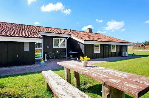 Photo 19 - 10 Person Holiday Home in Lokken