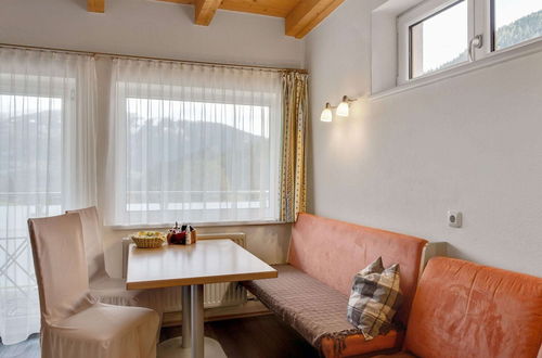 Foto 14 - Cozy Holiday Apartment in Zell am See With a Balcony Near the ski Area