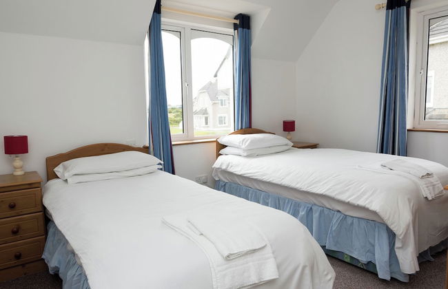 Moore Bay Holiday Homes - Photo 2