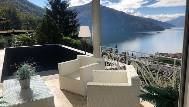 Villa in Bissone with swimming pool and garden - Foto 2