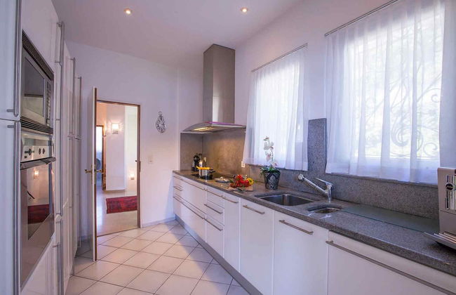 Villa in Bissone with swimming pool and garden - Foto 5