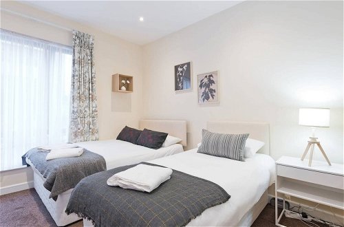 Photo 6 - Captivating 2-bed Apartment in Dublin 1