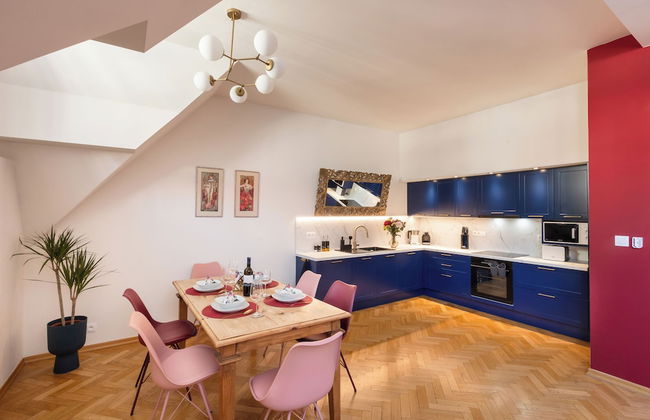Decadent Art Deco Apartment in Old Town - Foto 21