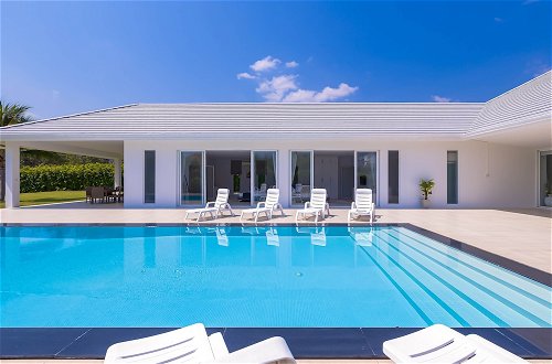 Foto 39 - Luxury Modern 4 BR Pool Villa - PH111