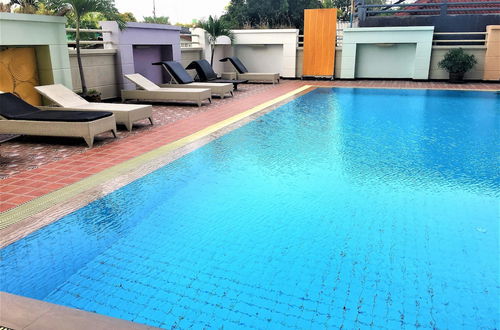 Photo 8 - Poolview Condo Rentbuythailand