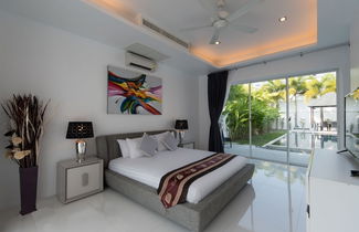 Photo 2 - Kamala Contemporary 3 Bedrooms Pool Villa