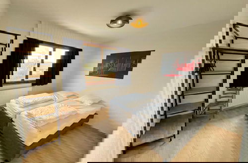 Photo 2 - Pleasant and Luxurious House Located in Noiseux