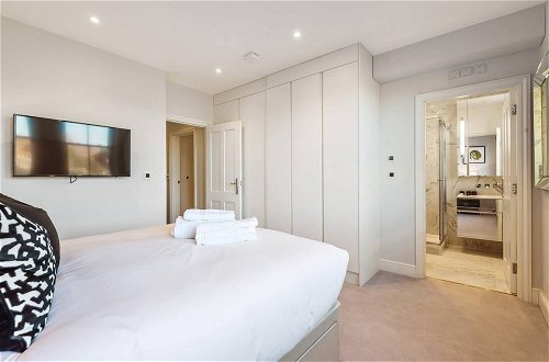 Photo 15 - Beautiful West London 3 bed Apartment